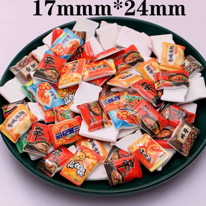 Mini%20supermarket%20bucket,%20miniature%20resin%20food%20and%20toy%20accessories,%20taking%20photos,%20microscopic%20props,%20instant%20noodle%20bucket%20toys%20-%20Image%207