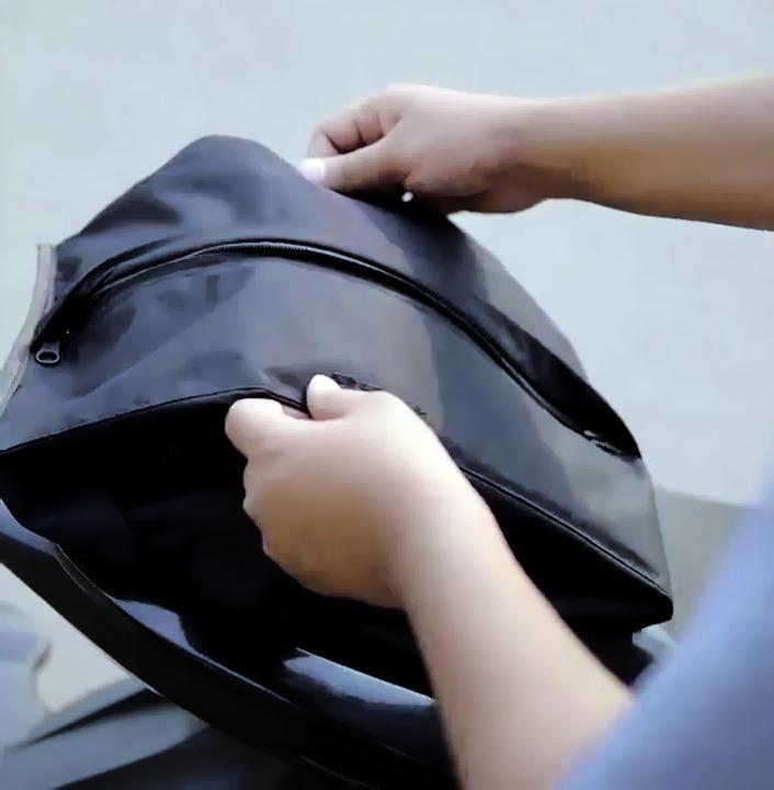 Helmet%20storage%20Waterproof%20bag%20Foldable,%20durable%20and%20strong%20-%20Image%208