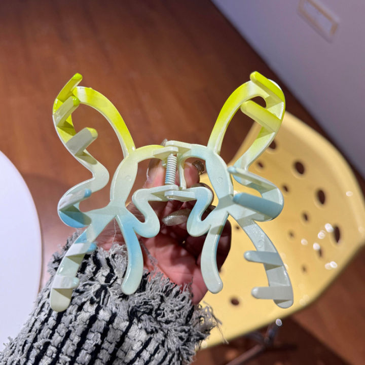 Butterfly%20Hair%20Claw%20Clips%20For%20Women%20Lovely%20Fashion%20Y2K%20Harajuku%20Shark%20Clip%20MIO%20Super%20Store%20-%20Image%204