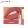 O.TWO. o Double-ended matte lip gloss lipstick is not easy to fade and bites the lip with a two-in-one velvet.