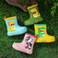 Children's rain boots, cute dinosaur kids, water shoes, boys, girls, medium cut rain boots, velvet anti-slip waterproof baby rain boots.