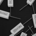 10x Wirewound Ceramic Cement Resistors 100 Ohm 5W Watt 5%.