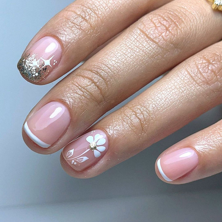 24pcs%20Short%20Round%20Nails%20Flower%20Pattern%20Wave%20Design%20Artificial%20Nail%20Tips%20Press%20on%20Toenail%20for%20Girl%20Wearable%20-%20Image%207