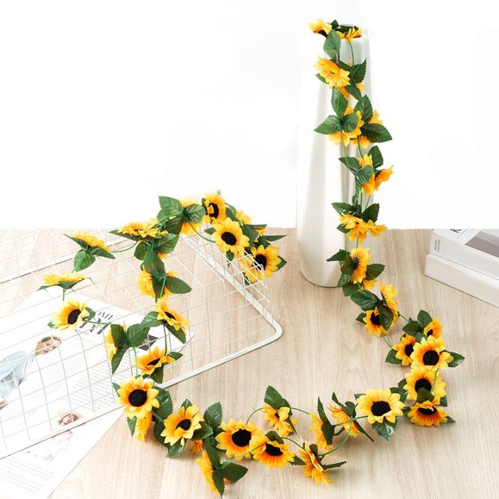 Artificial%20Sun-Kissed%20Sunflower%20Decorative%20Vine%20Decoration%20-%20Image%204