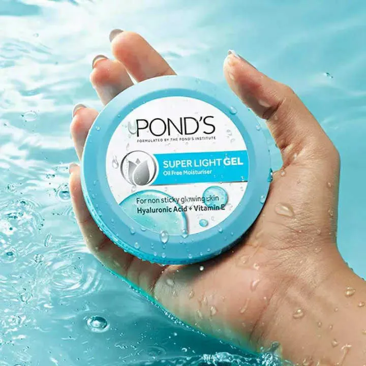 Pond%E2%80%99s%20Super%20Light%20Gel%20Hydrated%20Glow%20and%20Vitamin%20E%2049g%20-%20Image%204