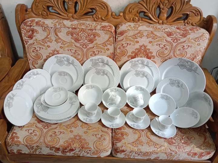 Exclusive%20Amboss%20Design%2032%20Pcs%20Dinner%20Set%20.%20Ceramic%20Dinner%20Set.%20Dining%20Set.%20Dinner%20Plate,%20Dinner%20Half%20Plate,%20Cup%20&%20Saucer,%20Sweet%20Bowl,%20Big%20Curry%20Bowl%20&%20Rice%20Dish%20Dinner%20Set.%20CD:A250.%20-%20Image%209