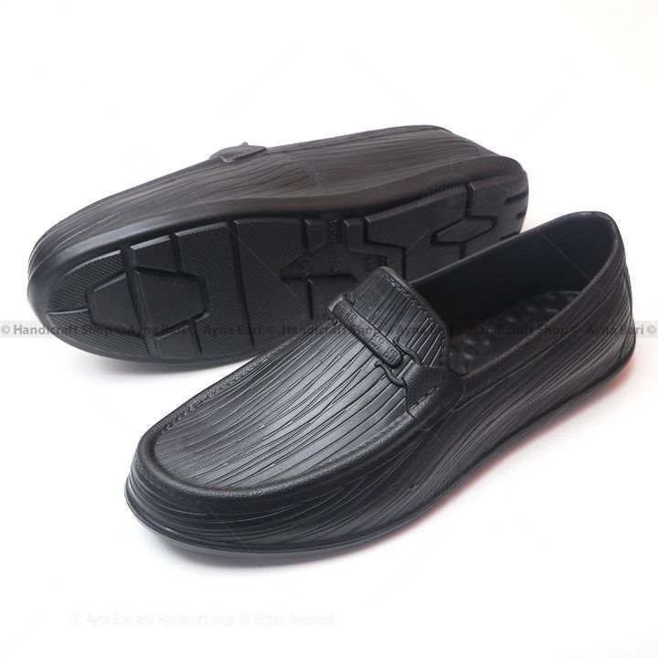 New%20Collection%20Slip%20on%20Loafer%20for%20Men%20%7C%20Kohinoor%20R-102%20%7C%20Waterproof%20shoe%20Rain%20Shoe%20Full%20Rubber%20Shoe%20for%20Man%20Loafer%20for%20boys%20%7C%20Handicraft%20Shopoo%20-%20Image%203