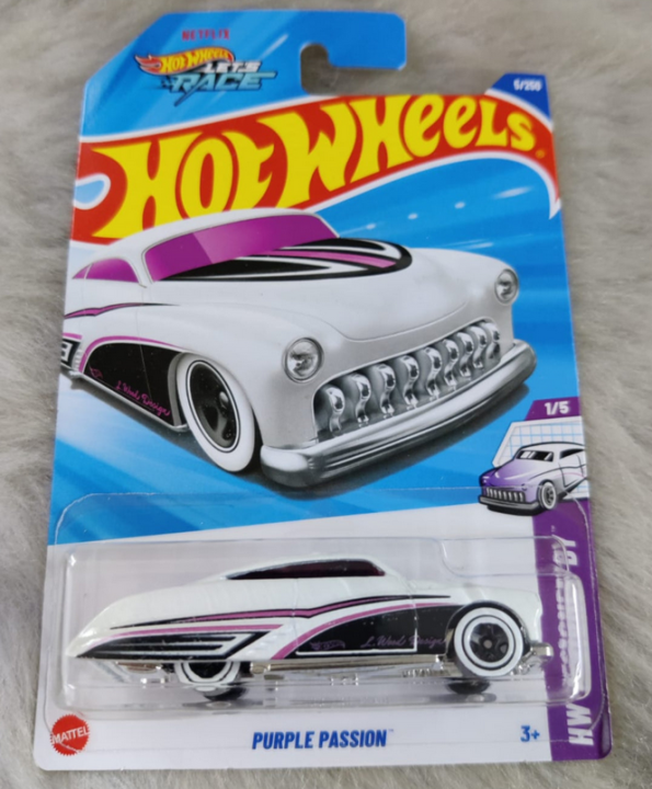 Hot Wheels - Purple Passion White / Purple (SC) (2025 HW Designed
