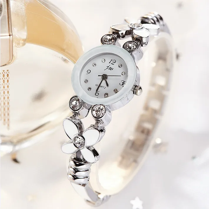 Stylish%20&%20Fashionable%20%20Elegant%20Rhombus%20Mirror%20Original%20Quartz%20Ladies%20Watch%20-%20Image%206