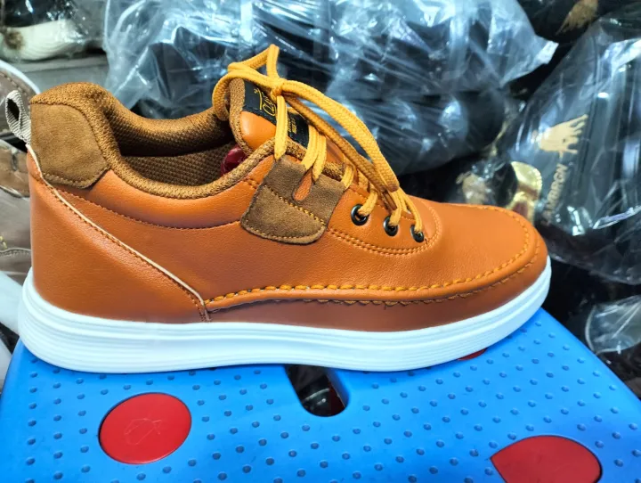 New%20Stylish%20Comfortable%20Sports%20Sneakers%20-%20Lace-Up%20Trendy%20Shoes%20For%20Man%20-%20Stay%20Comfortable%20And%20Stylish%20During%20Workouts%20-%20Image%204