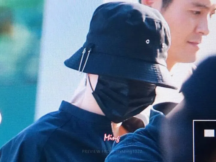 BTS: SUGA, Min Yuqi, J HOPE, Zheng Hao, Tin Cotton Big Pin, Solid