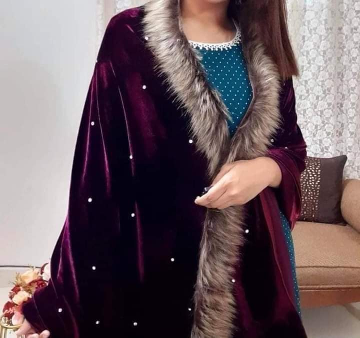 New%20Collection%20Stylish%20And%20Comfortable%20%20Velvet%20Shawl%20&%20Stone%20works,%20Comfortable%20Soft%20Winter%20Wear%20Velvet%20Chador%20-%20Image%205