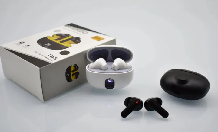 TWS%20895B%20New%20Bluetooth%205.4%20Wireless%20Earbuds%20with%20Touch%20Control,%20Stereo%20Bass,%20LED%20Display,%20In-ear%20Headphones%20-%20Image%203