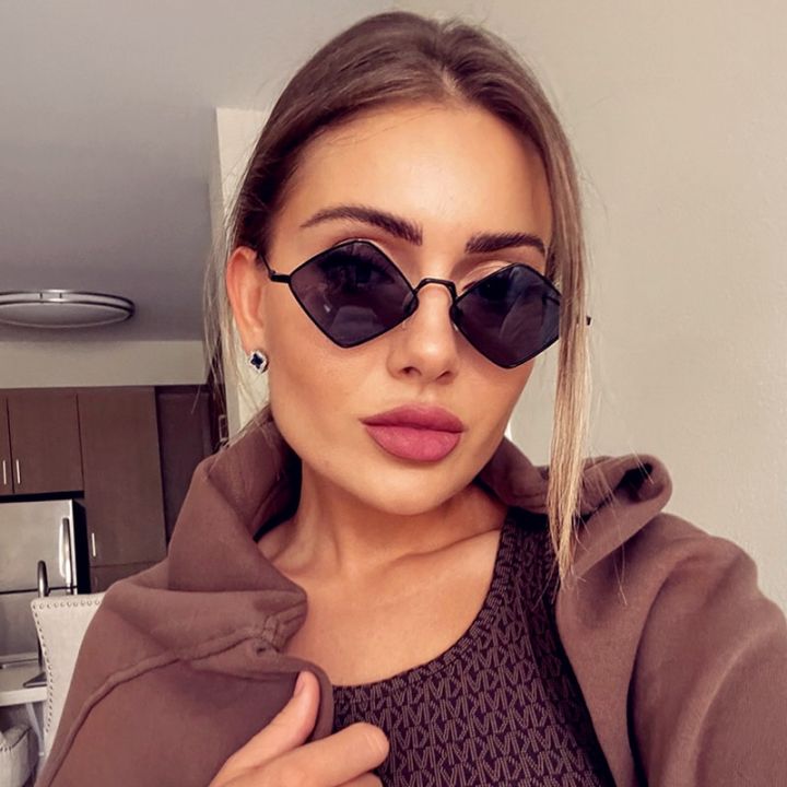 Small Frame Sunglasses Women Prismatic Retro Square Sunglasses Women Brand Designer Plastic Oculos De Sol Feminino