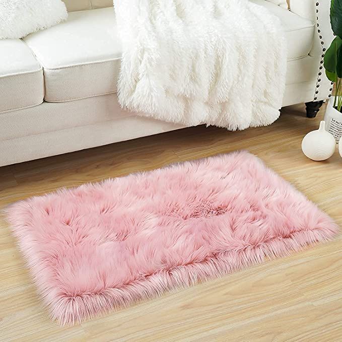 Soft%20Fur%20Carpet%20Circle%20Shape%20Washable%20Faux%20Fur%20Rug%20for%20Kids%20Bedroom%20Home%20Decoration%20(40cm)%20-%20Image%204