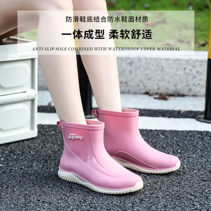 Fashion%20PVC%20Anti%20Slip%20Low%20Rise%20Boots%20Thickened%20Short%20Leg%20Ladies%20Martin%20Water%20Shoes%20Plastic%20Low%20Heel%20Waterproof%20Women's%20Rain%20Boots%20-%20Image%204