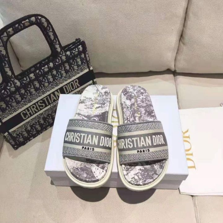 High%20Version2023Summer%20New%20One-Word%20Slippers%20Platform%20Embroidered%20PrintingDOHome%20Slippers%20for%20Women%20-%20Image%203