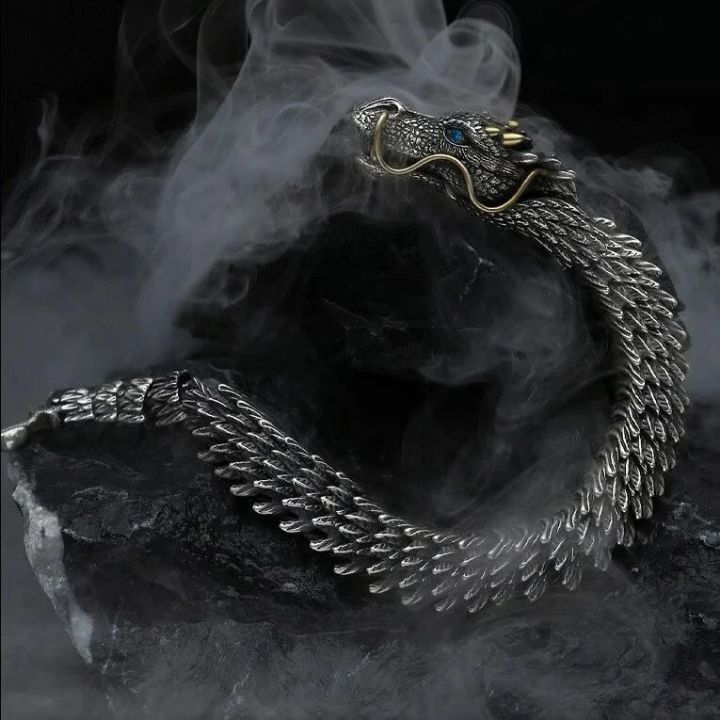 Unleashing%20the%20Power%20of%20Handmade%20Golden%20Horn%20Dragon%20Bracelet%20-%20Image%203