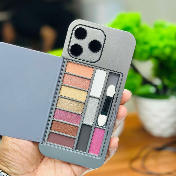iPhone%20Eyeshadow%20Kit%20with%20Mirror%20Compact%20Portable%20Makeup%20Set%20for%20Women%20-%20Image%204