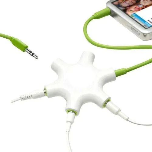 5-Way%20Headphone%20Splitter%20(3.5mm)%20-%20White%20-%20Image%204