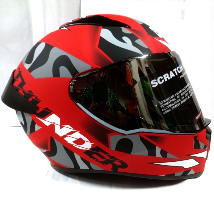 Studds%20thunder%20D7%20matt%20red%20and%20black%20colour%20helmet%20with%20spoiler%20and%20dual%20certification.%20-%20Motors%20-%20Modern%20and%20Trendy%20-%20Image%202