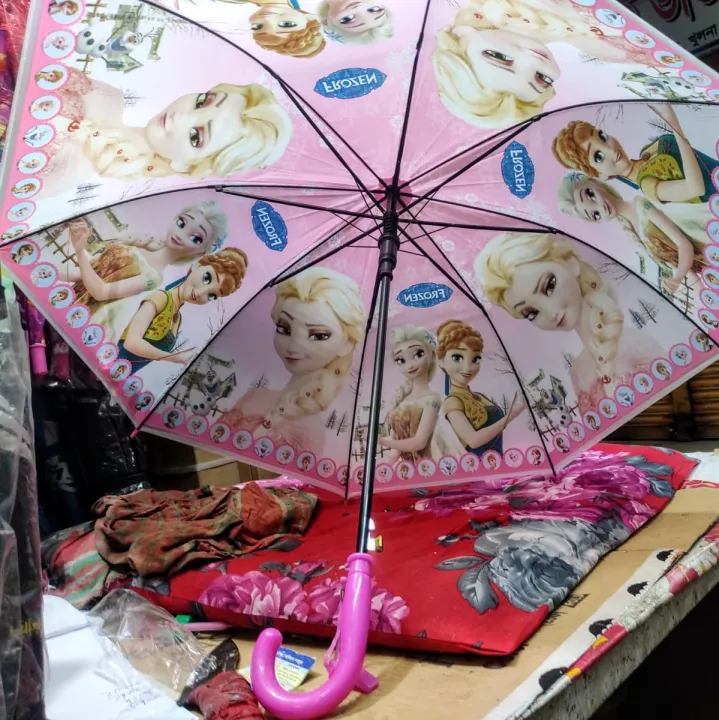 Custom%20Printed%20Umbrella%20For%20Kids%20With%20Whistle%20-%20Keep%20Kids%20Dry%20In%20Style%20Custom-Printed%20Whistle%20Umbrella,%20Adding%20Fun%20To%20Rainy%20Days%20-%20Image%205