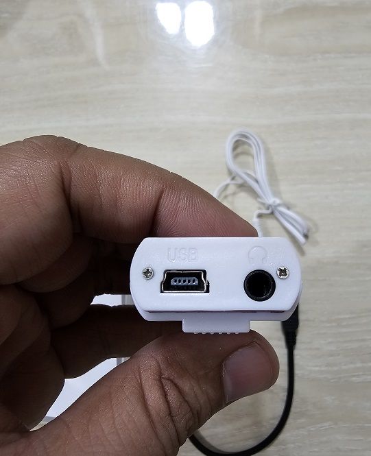 AR03%20Mini%20MP3%20Player%20With%20Display%20-%20Image%206