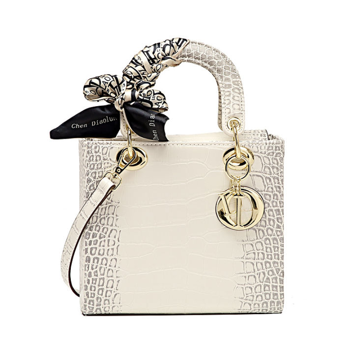 Hong%20Kong%20Bag%20Atmospheric%20Mom%20Bag%202024%20New%20Mother's%20Day%20Gift%20Hand%20Bag%20Premium%20Sense%20One%20Shoulder%20Tote%20Bag%20-%20Image%205