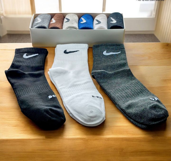 3%20Pairs%20-%203%20Sets%20Socks%20for%20Men%20-%20Package%20-%20Image%2010