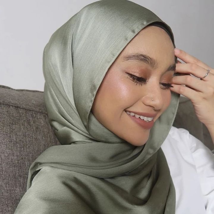 New%20Arrival%20crinkle%20satin%20chiffon%20hijab%20scarf%20Plain%20Shawls%20wrinkle%20scarves%20Women%20Muslim%20Turban%20Solid%20Color%20Headscarf%2020%20colors%20-%20Image%205