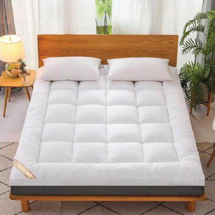 Premium Quality Square Quilted Mattress Topper 5/7 Feet