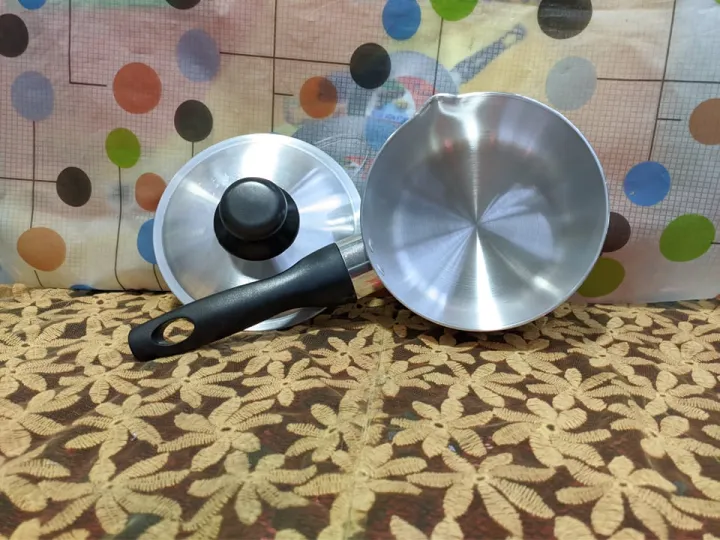 Kiam%20Milk%20Pan%20with%20Lid%2020cm%20(Aluminium)%20-%20Image%203