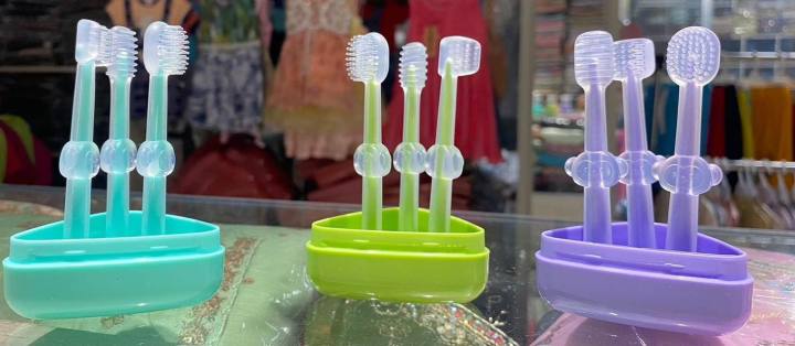 Baby%20Soft%20Bristle%20Toothbrush%20+%20Silicone%20Tongue%20Cleaner%20+%20U-Shaped%20Brush,%200-18%20Months%203Pcs%20Set%20with%20Box%20%5BColour%20as%20per%20Stock%5D%20-%20Image%202