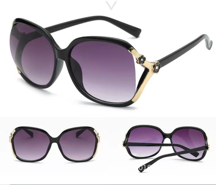 Classical%20Fashionable%20New%20Model%20Sunglass%20For%20Women/Girls%20-%20Image%202