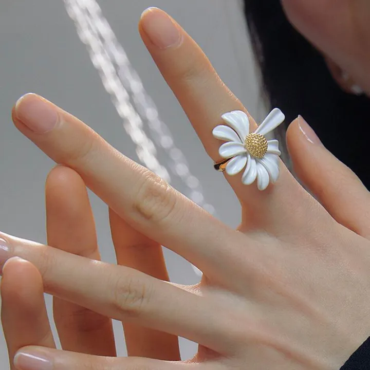 Daisy%20Flower%20Rings%20For%20Women%20Boho%20Fashion%20Jewelry%20Adjustable%20Ring%20Open%20Design%20-%20Image%208