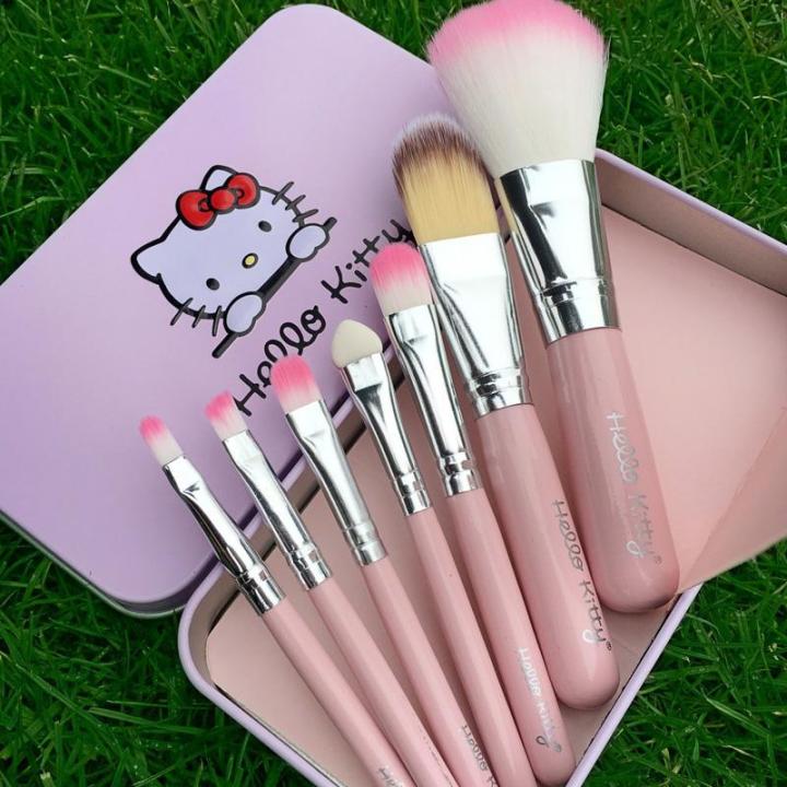 Hello%20Kitty%20Mini%20Makeup%20Brush%20Set%20of%207%20Pieces%20-%20Pink%20-%20Image%202