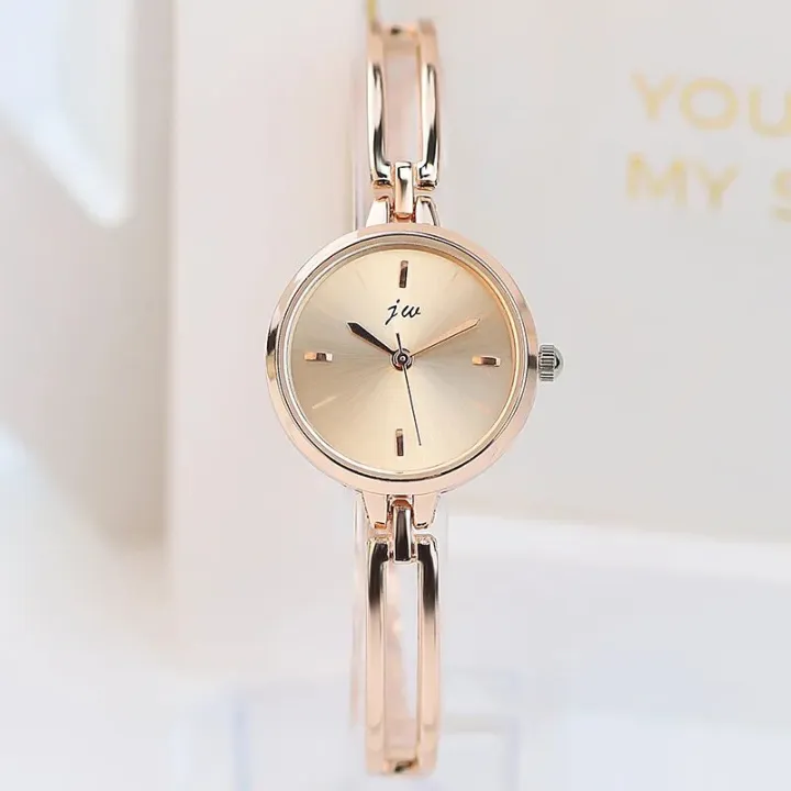 Fashion%20Small%20Dial%20Silver%20Bracelet%20Watch%20for%20Women%20Alloy%20Strap%20Quartz%20Ladies%20Watch%20-%20Image%208