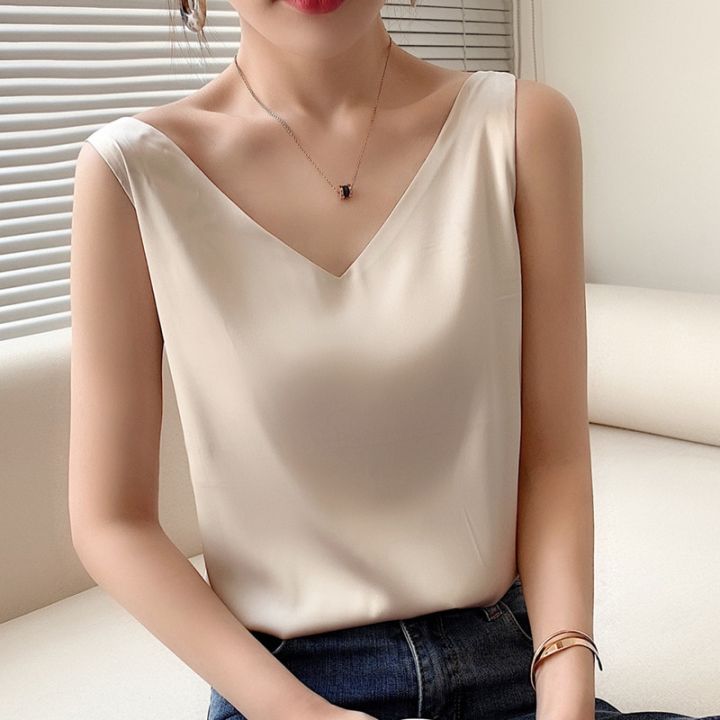 Strap%20Top%20Women%20Halter%20V%20Neck%20Basic%20White%20Cami%20Sleeveless%20Satin%20Silk%20Tank%20Tops%20Women'S%20Summer%20Camisole%20-%20Image%205