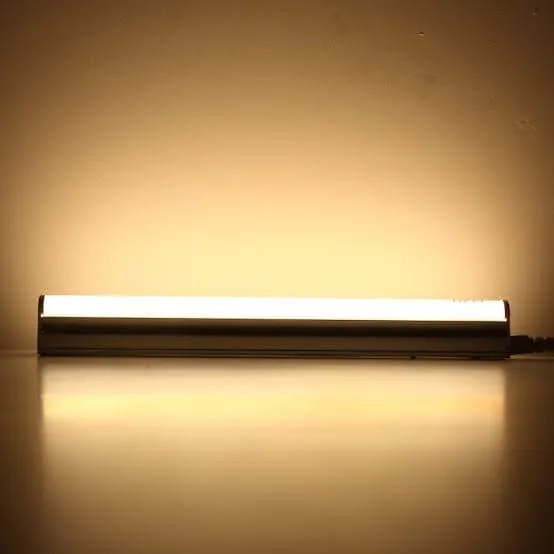T%206%20LED%20Tube%20Light%204%20Feet%20Warm/Golden%20Color%20-%20Light%20-%20Image%202