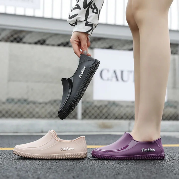 Spring%20and%20autumn%20fashion%20shallow%20rain%20boots%20women's%20anti-slip%20low-top%20flat%20rain%20boots%20plus%20fleece%20water%20boots%20kitchen%20work%20rubber%20shoes%20waterproof%20shoes%20-%20Image%203