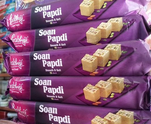 Prabhuji%20Elaichi%20Soan%20Papdi%20(Indian)%20200Gm%20-%20Image%204