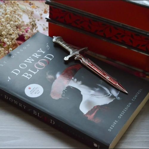 A%20Dowry%20of%20Blood%20%20(%20%20A%20Dowry%20of%20Blood%20#1%20%20)%20%20-%20book%20-%20book%20by%20S.T.%20Gibson%20%20(%20%20Premium%20Paper%20and%20Matte%20Cover%20%20)%20-%20Image%202