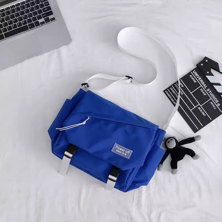 New%20Bags,%20Men's%20Trendy%20Ins%20Crossbody%20Bags,%20Fashionable%20Workwear%20Style,%20Couple%20Shoulder%20Bags,%20Japanese%20Outdoor%20Casual%20Messenger%20Bags%20-%20Image%207