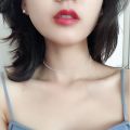 Each piece has 32 facets of the handmade piece, each with a sunshine 14K gold-injected crystal choker collar with an extremely thin necklace. 