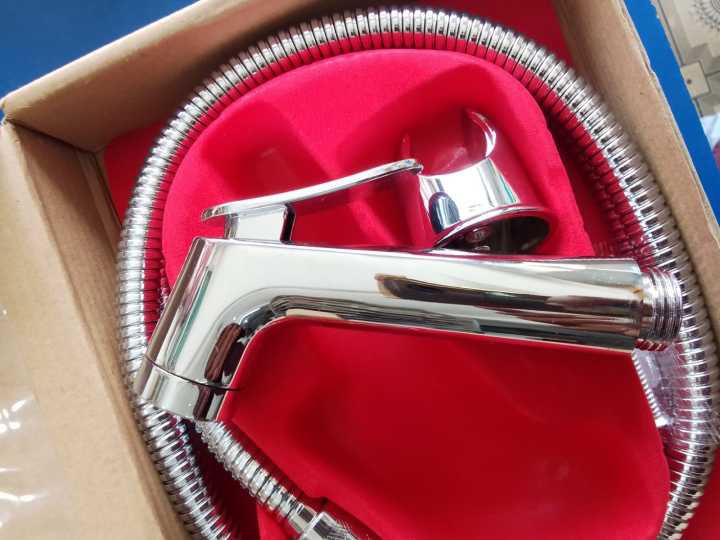 Push%20Shower%20ALLORA%20USA-%20High%20Quality%20Metal%20push%20Shower%20for%20bathroom%20and%20commode%20-%20Image%205