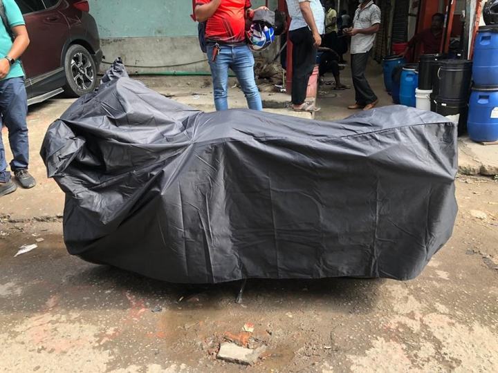 High%20Quality%20-%20Bike%20Cover%20Dust%20and%20Waterproof%20Large%20Size%20Premium%2050CC%20to%20250cc%20XXXL%20Size%20-%20Easy%20to%20Use%20And%20Maintain%20-%20Image%205