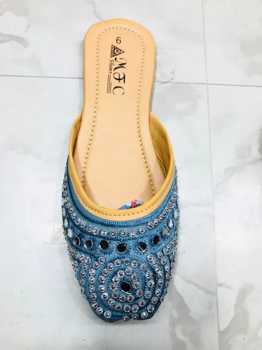 Nagra%20Juttie%20for%20ladies%20and%20girls%20flat.%20Pakistani%20Nagra%20Juttie%20for%20women%20-%20Image%204