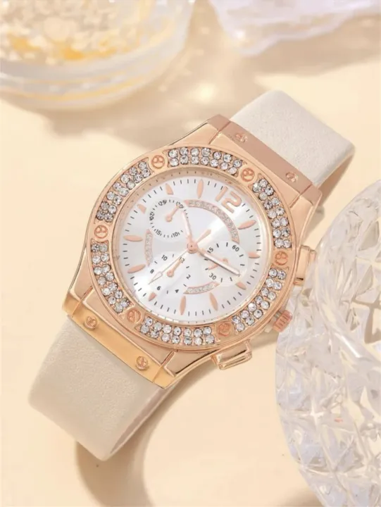Sophisticated%205PCS%20Women's%20Watch%20Set%20with%20Minimalist%20Design%20and%20Leather%20Strap%20-%20Ideal%20for%20Ladies%20on%20the%20Go%20-%20Image%205