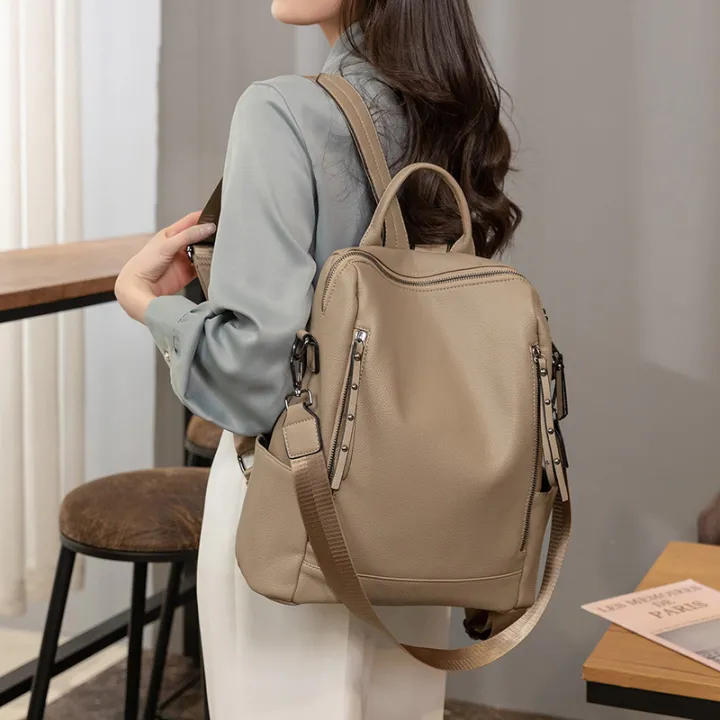 Women's%20bapa%202023%20new%20orean%20ersion%20retro%20large%20capty%20soft%20leather%20texture%20casual%20outdoor%20trael%20bapa%20women's%20bag%20-%20Image%203