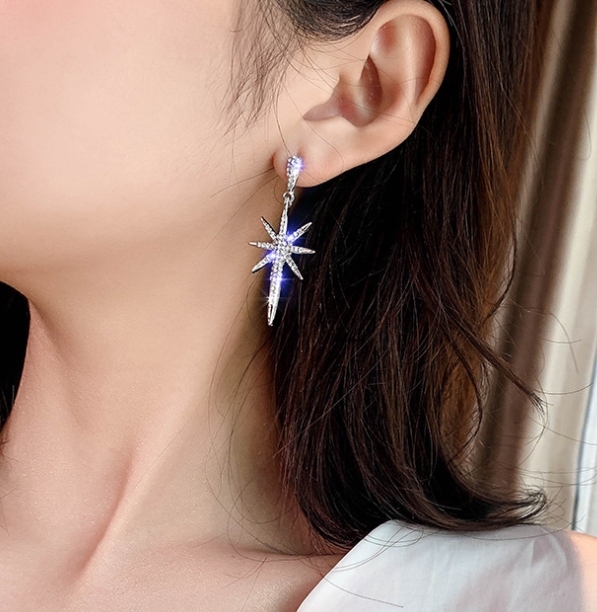 Stylish%20Sword%20Style%20Fashionable%20Earrings%20For%20Girls.%20-%20Image%203